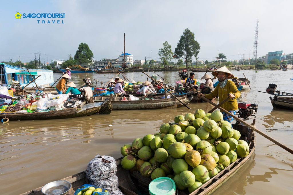 floating-market-in-mekong